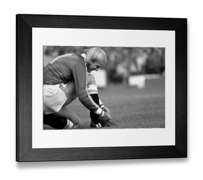 Framed Print : Division One Football 1985  /  86 Season Chelsea v Manchester United, Stamford Bridge