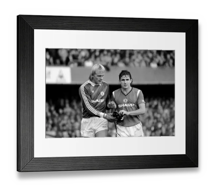 Framed Print : Division One Football 1985 / 86 Season Chelsea v Manchester United, Stamford Bridge Framed Print : Division One Football 1985 / 86 Season Chelsea v Manchester United, Stamford Bridge