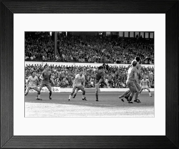 Framed Print : Division One Football 1985 / 86 Season, Chelsea v Everton, Stamford Bridge Framed Print : Division One Football 1985 / 86 Season, Chelsea v Everton, Stamford Bridge