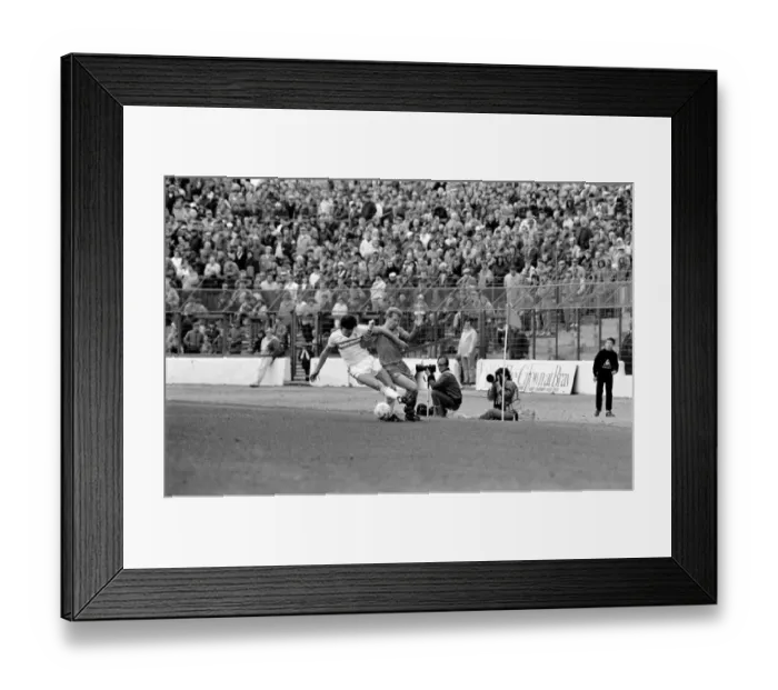 Framed Print : Chelsea 1 v. Ipswich 1. Division One Football April 1986 LF19-06-015 Framed Print : Chelsea 1 v. Ipswich 1. Division One Football April 1986 LF19-06-015