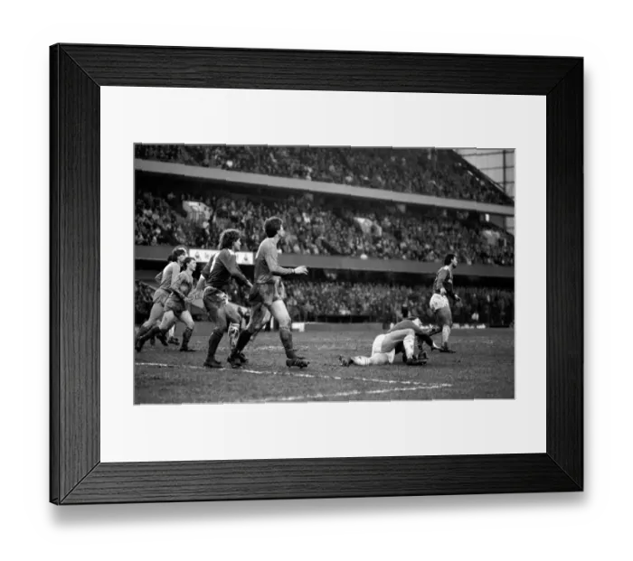 Framed Print : Chelsea 2 v. Leicester 2. Division One Football February 1986 LF18-04-035 Framed Print : Chelsea 2 v. Leicester 2. Division One Football February 1986 LF18-04-035