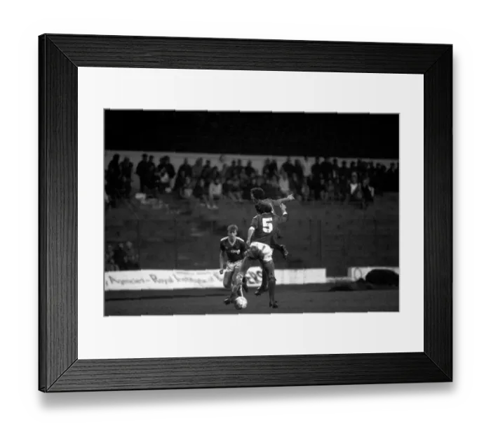 Framed Print : Chelsea 2 v. Leicester 2. Division One Football February 1986 LF18-04-034 Framed Print : Chelsea 2 v. Leicester 2. Division One Football February 1986 LF18-04-034