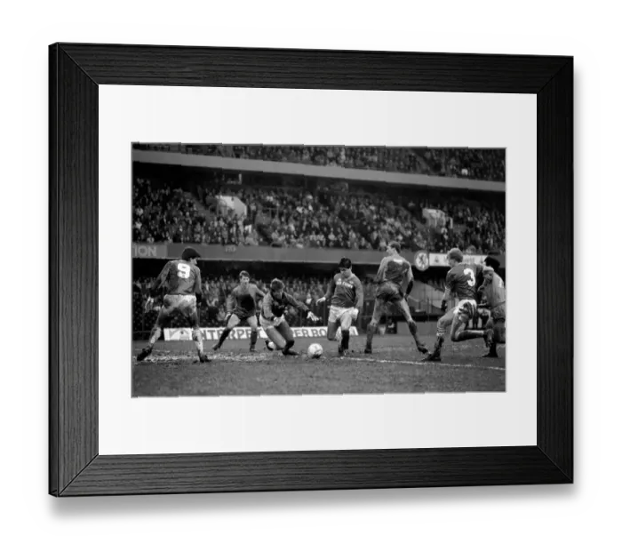 Framed Print : Chelsea 2 v. Leicester 2. Division One Football February 1986 LF18-04-045