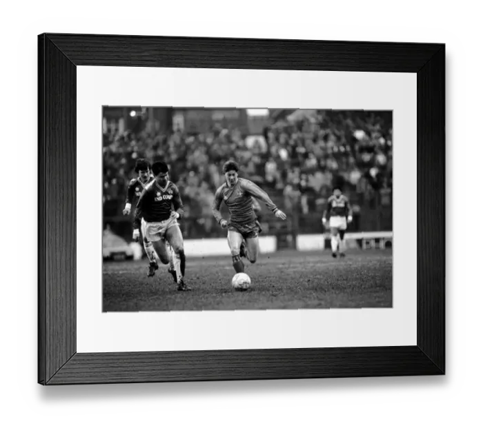 Framed Print : Chelsea 2 v. Leicester 2. Division One Football February 1986 LF18-04-015 Framed Print : Chelsea 2 v. Leicester 2. Division One Football February 1986 LF18-04-015