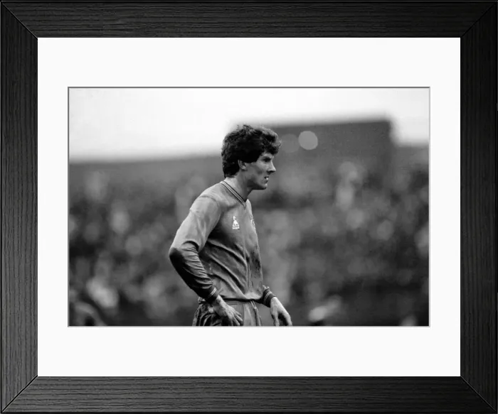 Framed Print : Chelsea 2 v. Leicester 2. Division One Football February 1986 LF18-04-028 Framed Print : Chelsea 2 v. Leicester 2. Division One Football February 1986 LF18-04-028