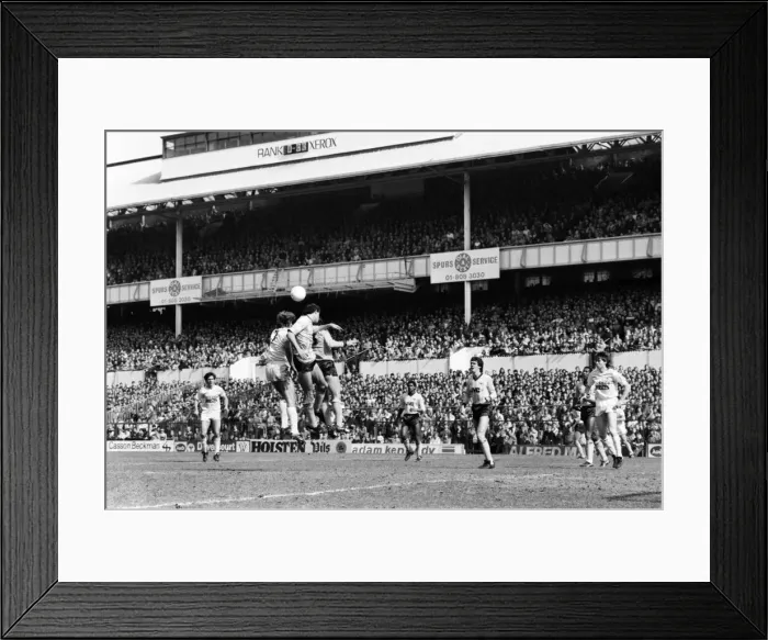 Framed Print : Tottenham Hotspur 1 v. Arsenal 0. Division One Football March 1986 LF19-05-068 Framed Print : Tottenham Hotspur 1 v. Arsenal 0. Division One Football March 1986 LF19-05-068