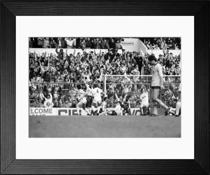 Framed Print : Tottenham Hotspur 1 v. Arsenal 0. Division One Football March 1986 LF19-05-018 Framed Print : Tottenham Hotspur 1 v. Arsenal 0. Division One Football March 1986 LF19-05-018