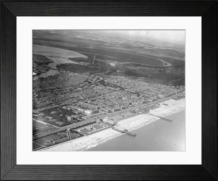 Framed Print : Aerial view of Great Yarmouth. Circa 1926. Local Caption These are rough scans Framed Print : Aerial view of Great Yarmouth. Circa 1926. Local Caption These are rough scans