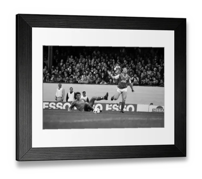 Framed Print : Arsenal 3 v. Chelsea 1. Division One Football. October 1986 LF20-14-006 Framed Print : Arsenal 3 v. Chelsea 1. Division One Football. October 1986 LF20-14-006