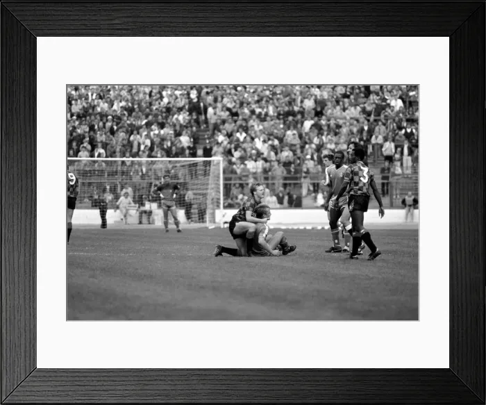 Framed Print : Chelsea 2 v. Manchester City 1. Division One Football. October 1986 LF20-09-105 Framed Print : Chelsea 2 v. Manchester City 1. Division One Football. October 1986 LF20-09-105