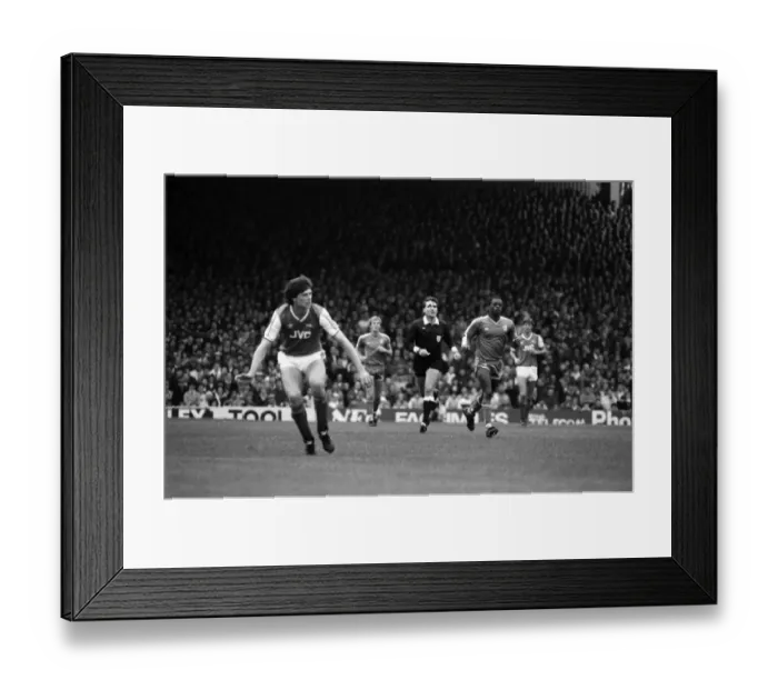 Framed Print : Arsenal 3 v. Chelsea 1. Division One Football. October 1986 LF20-14-012