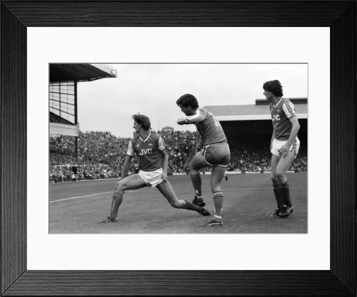 Framed Print : Arsenal 3 v. Chelsea 1. Division One Football. October 1986 LF20-14-037 Framed Print : Arsenal 3 v. Chelsea 1. Division One Football. October 1986 LF20-14-037