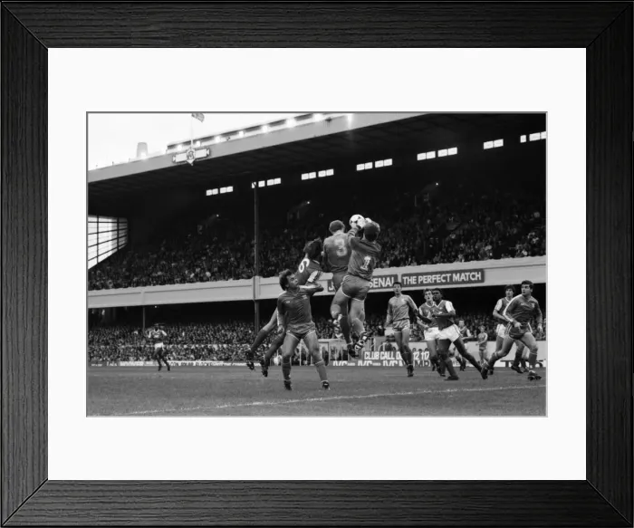 Framed Print : Arsenal 3 v. Chelsea 1. Division One Football. October 1986 LF20-14-042 Framed Print : Arsenal 3 v. Chelsea 1. Division One Football. October 1986 LF20-14-042