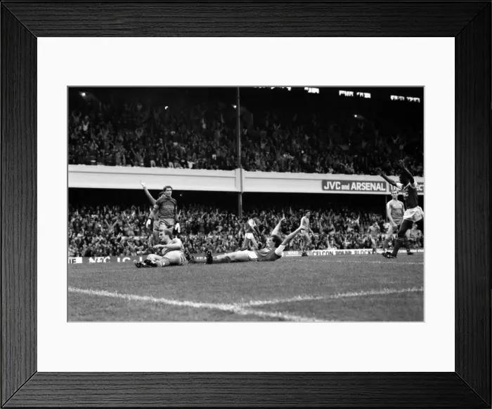 Framed Print : Arsenal 3 v. Chelsea 1. Division One Football. October 1986 LF20-14-058 Framed Print : Arsenal 3 v. Chelsea 1. Division One Football. October 1986 LF20-14-058