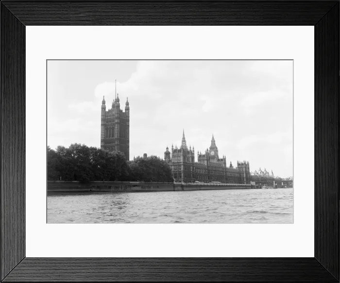 Framed Print : Houses of Parliament. 21st August 1971 Framed Print : Houses of Parliament. 21st August 1971