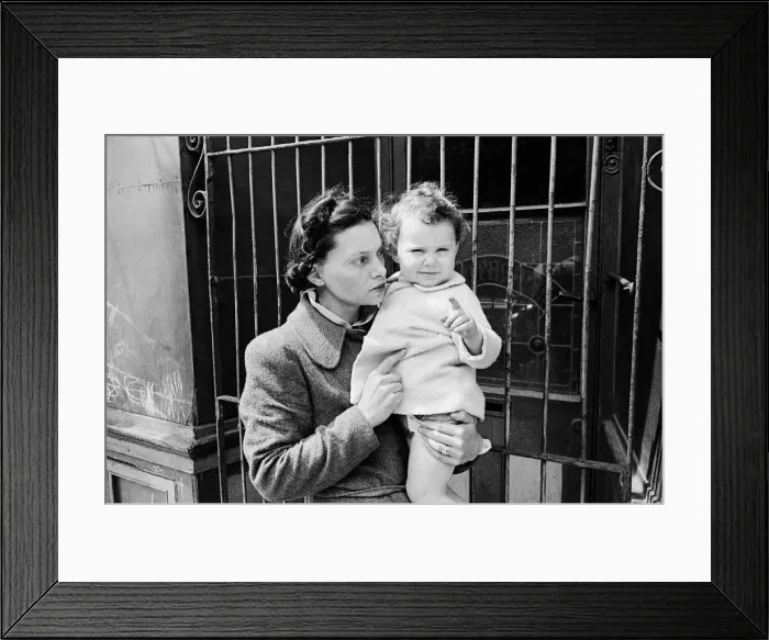 Framed Print : Eric Sailing, 1 year and 9 months, with his mother, 20 July 1944 Framed Print : Eric Sailing, 1 year and 9 months, with his mother, 20 July 1944