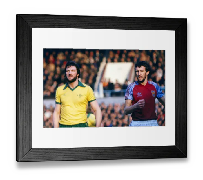 Framed Print : English League Diviison Two match at Upton Park. West Ham Utd 4 v Chelsea 0