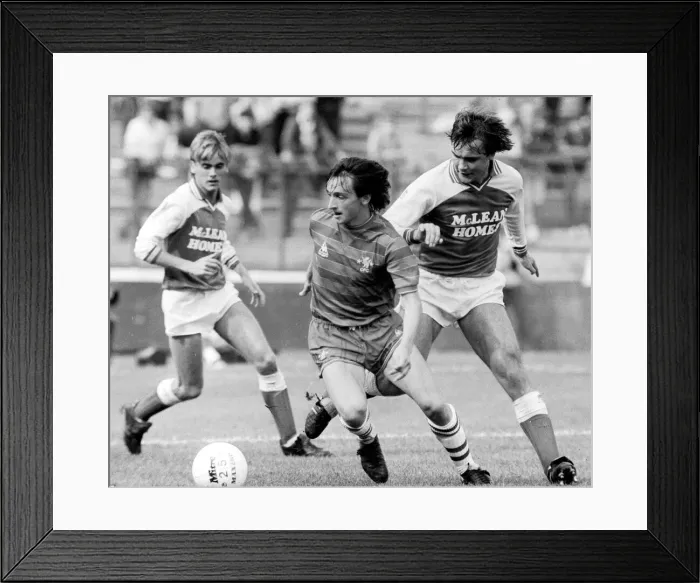 Framed Print : League Division Two match at Stamford Bridge. Chelsea v Middlesbrough Framed Print : League Division Two match at Stamford Bridge. Chelsea v Middlesbrough