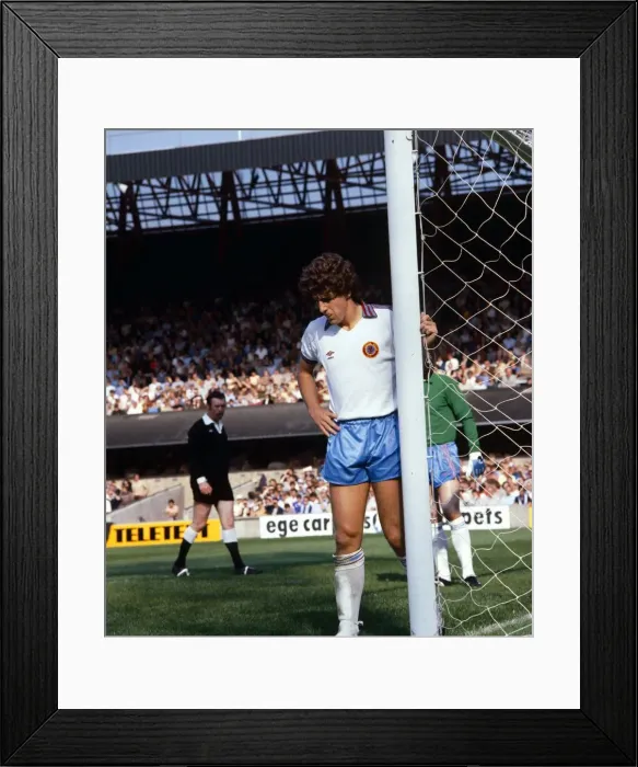 Framed Print : Ipswich Town v Aston Villa - September 1980 Paul Mariner CR13