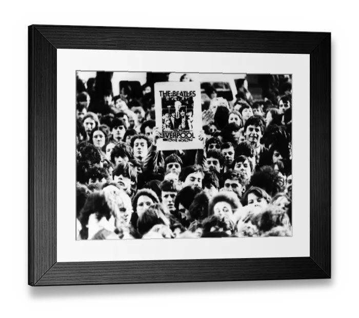 Framed Print : Beatles Fans gather at 1900 hrs GMT to observe 10 minutes silence for John Lennon who