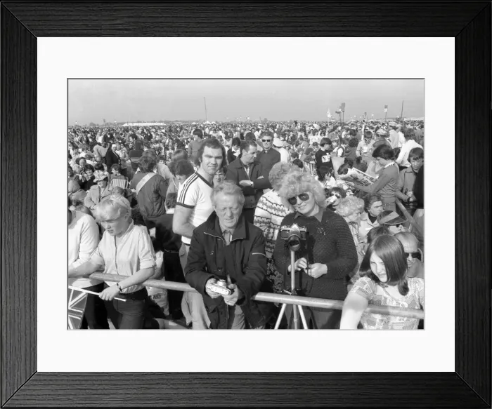 Framed Print : Pope John Paull IIs visit to Coventry Airport for a mid-morning mass Framed Print : Pope John Paull IIs visit to Coventry Airport for a mid-morning mass