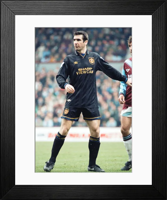 Framed Print : STRICTLY NO COMMERCIAL USE. FOR EDITORIAL USE ONLY. NO ONLINE / INTERNET USE WITHOUT A Framed Print : STRICTLY NO COMMERCIAL USE. FOR EDITORIAL USE ONLY. NO ONLINE / INTERNET USE WITHOUT A
