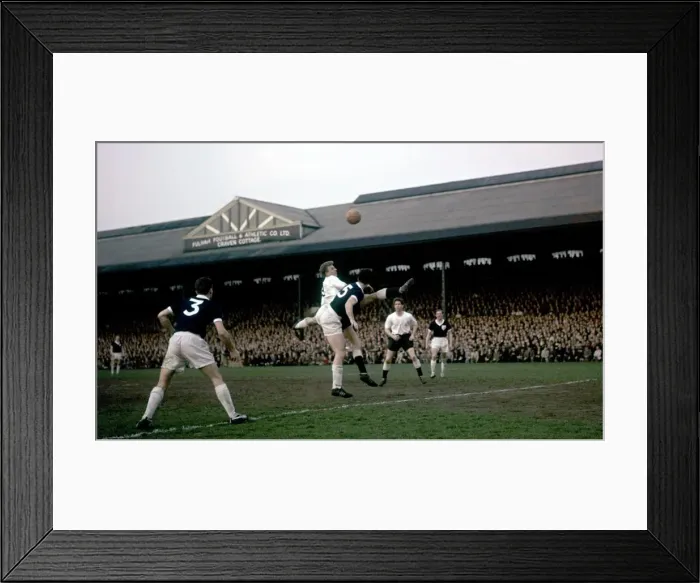 Framed Print : Fulham v. Tottenham Hotspur, 25th March 1961 Framed Print : Fulham v. Tottenham Hotspur, 25th March 1961