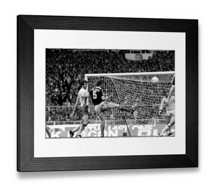 Framed Print : Football Home Internationals 1980 / 81 Season England v Scotland, Wembley Framed Print : Football Home Internationals 1980 / 81 Season England v Scotland, Wembley