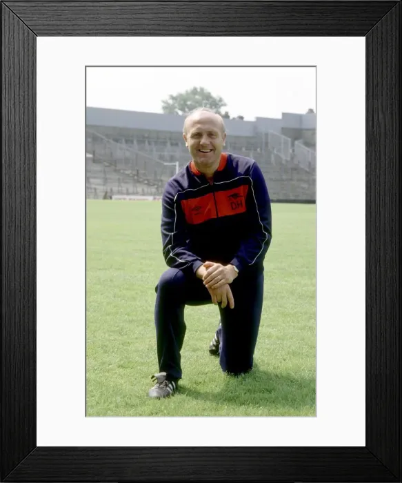Framed Print : Arsenal manager Don Howe. 24th July 1984 Framed Print : Arsenal manager Don Howe. 24th July 1984