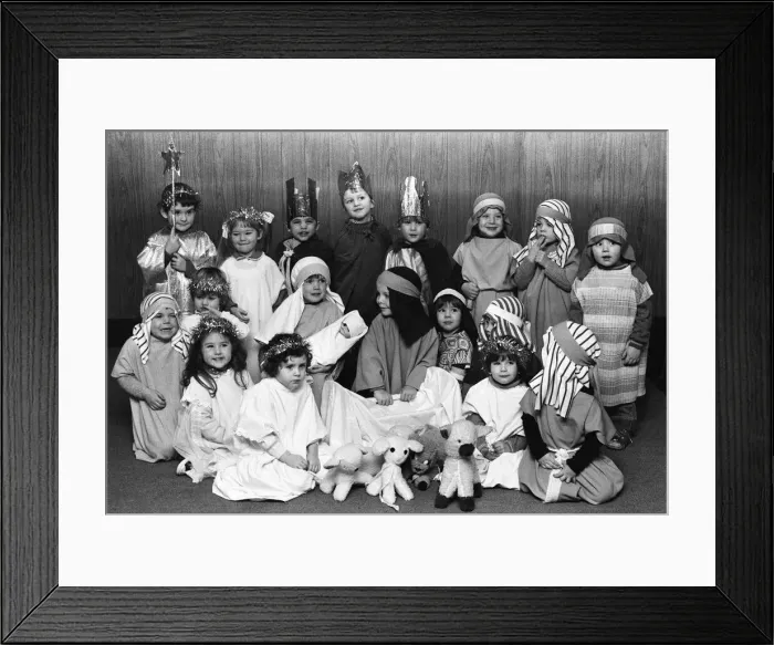 Framed Print : The cast of Brookside Playgroup nativity play, Manchester December 1982 Framed Print : The cast of Brookside Playgroup nativity play, Manchester December 1982
