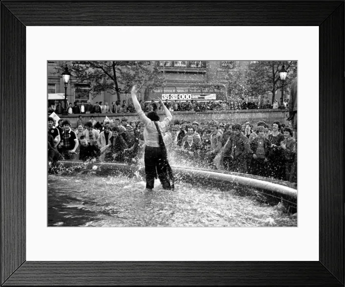 Framed Print : Football Home Internationals 1980 / 81 Season England v Scotland, Wembley Framed Print : Football Home Internationals 1980 / 81 Season England v Scotland, Wembley