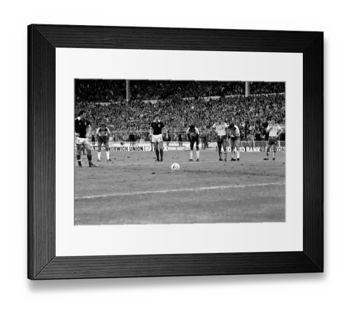 Framed Print : Home Internationals 1980 / 81 Season, England v Scotland at Wembley Framed Print : Home Internationals 1980 / 81 Season, England v Scotland at Wembley