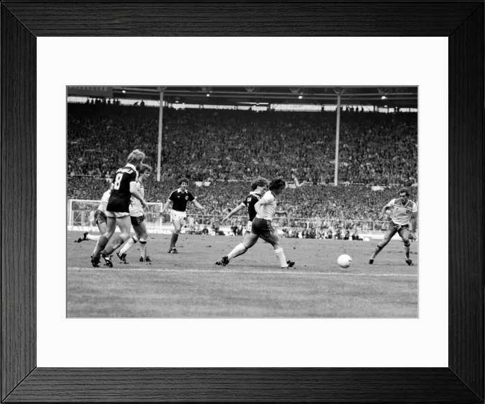 Framed Print : Home Internationals 1980  /  81 Season, England v Scotland at Wembley
