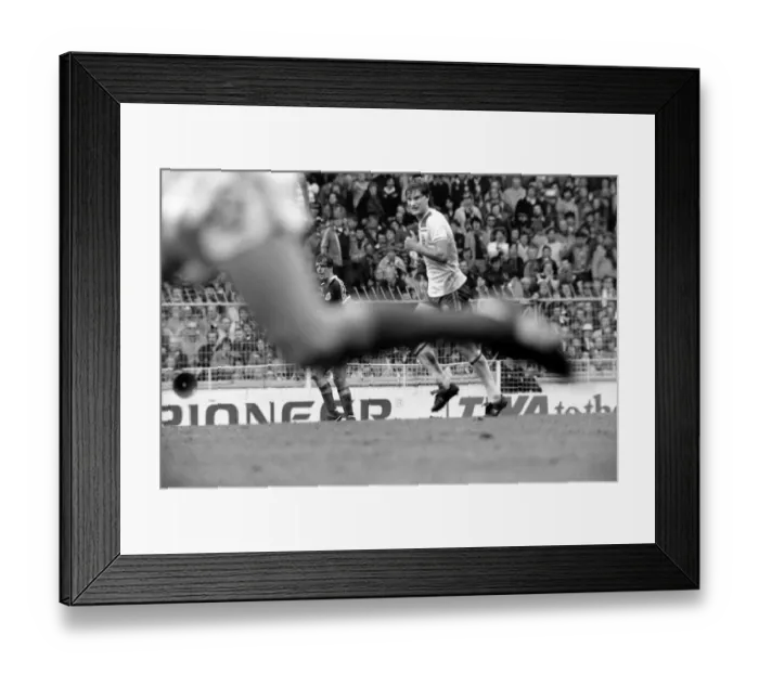 Framed Print : Football Home Internationals 1980 / 81 Season England v Scotland, Wembley Framed Print : Football Home Internationals 1980 / 81 Season England v Scotland, Wembley