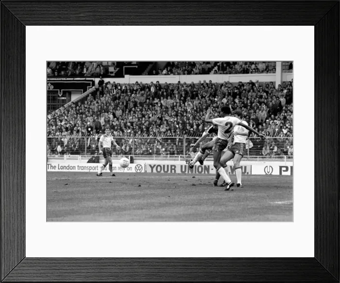 Framed Print : Home Internationals 1980 / 81 Season, England v Scotland at Wembley Framed Print : Home Internationals 1980 / 81 Season, England v Scotland at Wembley