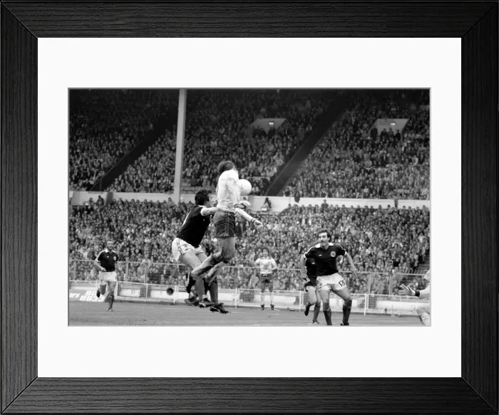 Framed Print : Home Internationals 1980 / 81 Season, England v Scotland at Wembley Framed Print : Home Internationals 1980 / 81 Season, England v Scotland at Wembley