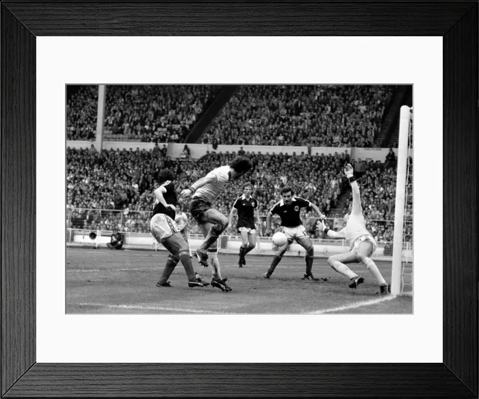 Framed Print : Home Internationals 1980 / 81 Season, England v Scotland at Wembley Framed Print : Home Internationals 1980 / 81 Season, England v Scotland at Wembley