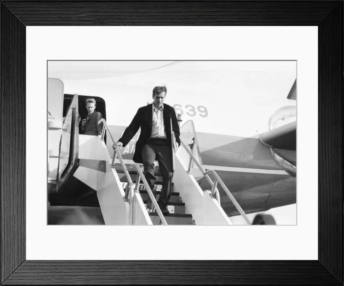 Framed Print : American chess player Bobby Fischer arrives iin Reykjavik Framed Print : American chess player Bobby Fischer arrives iin Reykjavik