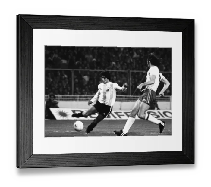 Framed Print : International Friendly match at Wembley Stadium. England 3 v Argentina 1