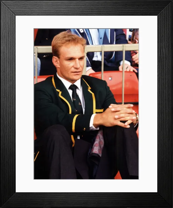 Framed Print : Injured Springboks captain Francois Pienaar - 22nd October 1994 Framed Print : Injured Springboks captain Francois Pienaar - 22nd October 1994