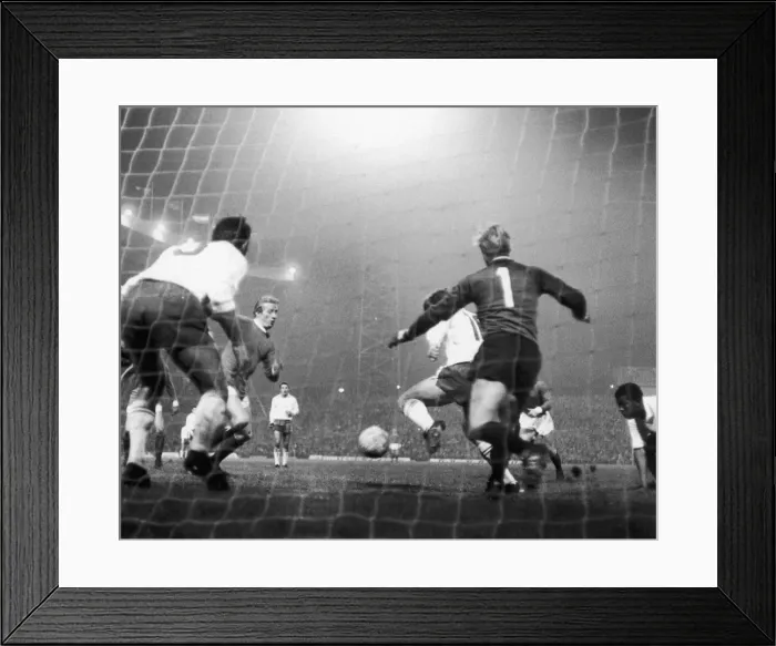 Framed Print : Manchester United v Anderlecht. Denis Law scores United Framed Print : Manchester United v Anderlecht. Denis Law scores United