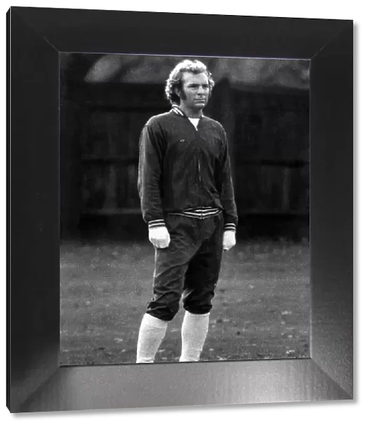 Footballer Bobby Moore: England training at Roehampton. November 1971 P030988