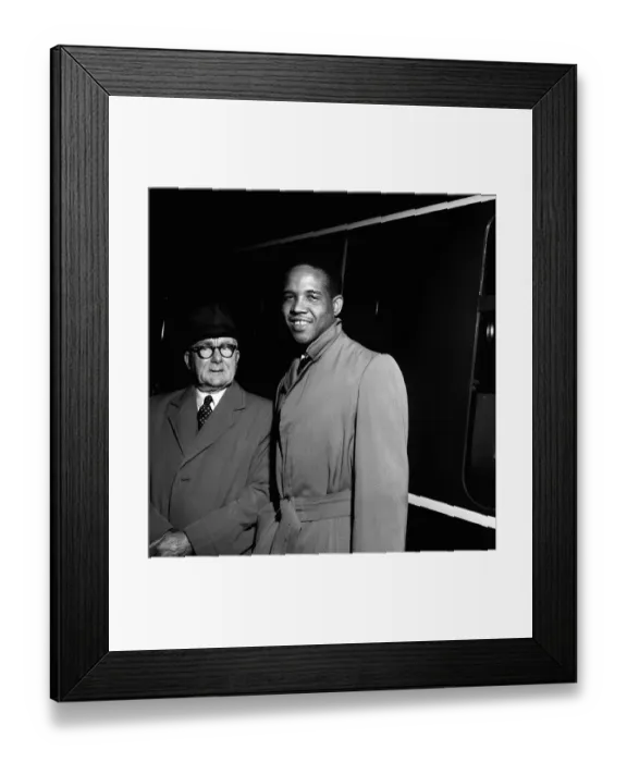 Framed Print : Garfield Sobers, April 1958, West Indian Cricketer arriving at London Road Station