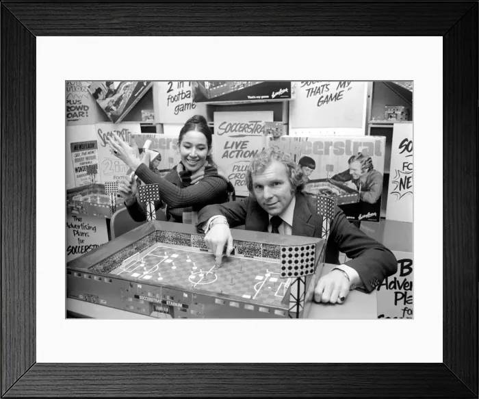 Framed Print : England skipper Bobby Moore with 26 year old Nova Western A West Ham supporter playing Framed Print : England skipper Bobby Moore with 26 year old Nova Western A West Ham supporter playing
