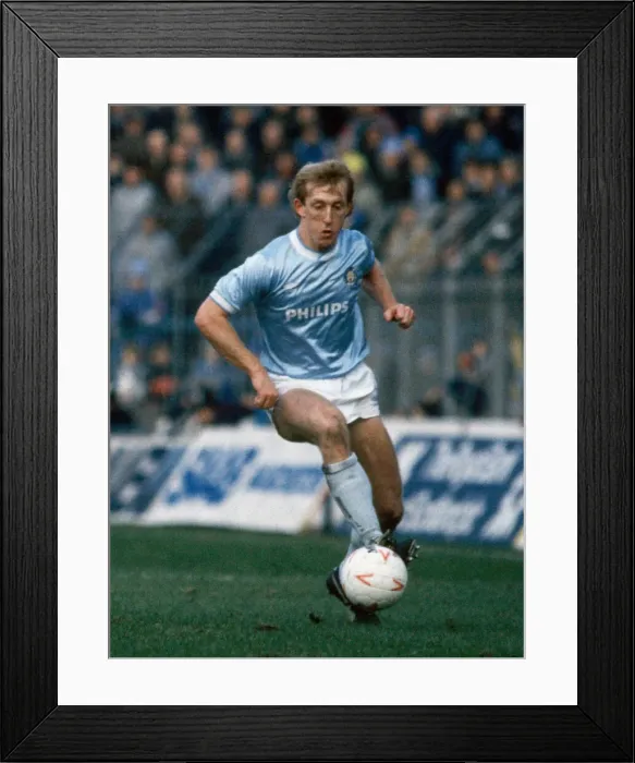 Framed Print : English League Division One match at Maine Road. Manchester City 2 v Queens Park