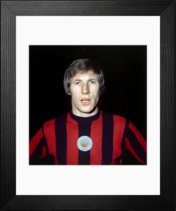 Framed Print : English League Division One match at Selhurst Park. Crystal Palace 1 v Manchester Framed Print : English League Division One match at Selhurst Park. Crystal Palace 1 v Manchester