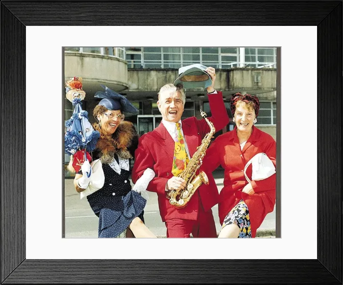 Framed Print : Johnny Beattie VE day celebrations Framed Print : Johnny Beattie VE day celebrations