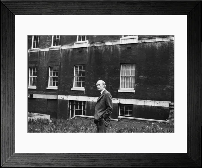 Framed Print : Chancellor of the Exchequer Anthony Barber goes for a short walk into the Minister Framed Print : Chancellor of the Exchequer Anthony Barber goes for a short walk into the Minister