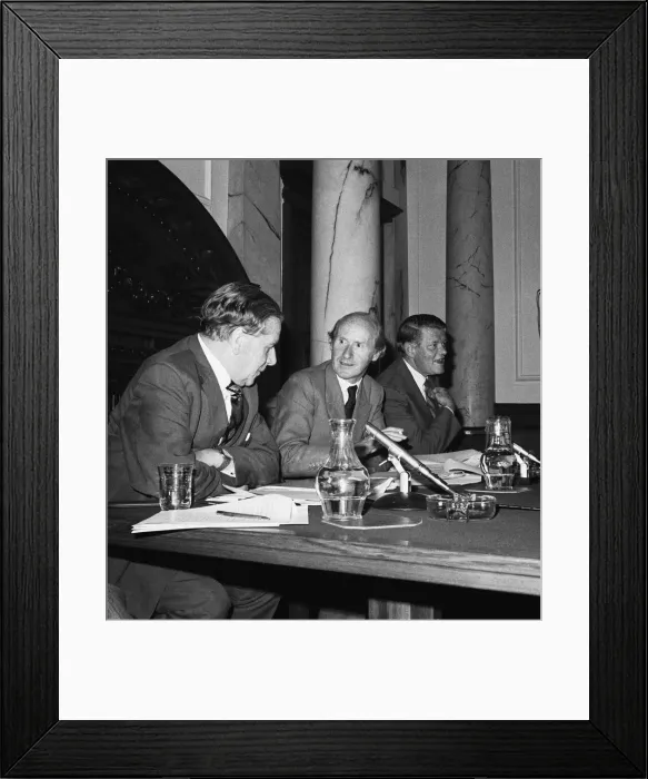 Framed Print : Chancellor of the Exchequer Anthony Barber with General Secratary of the TUC Vic Fether Framed Print : Chancellor of the Exchequer Anthony Barber with General Secratary of the TUC Vic Fether