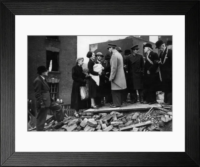 Framed Print : King George VI meets residents of a bombed street during his visit to the city of Framed Print : King George VI meets residents of a bombed street during his visit to the city of
